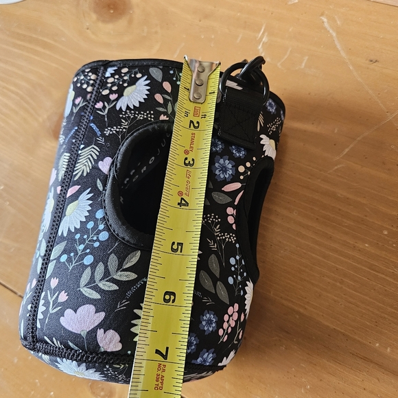 HydroJug Floral Sleeve Carrier Strap - Picture 9 of 11